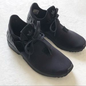 Men’s Black Adidas Sneakers Size 8